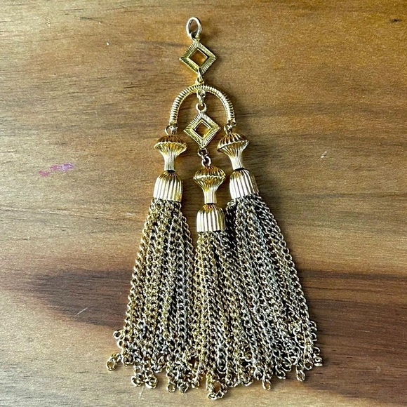 Vintage TRIFARI Gold Tri-Pendant Necklace - Picture 7 of 7